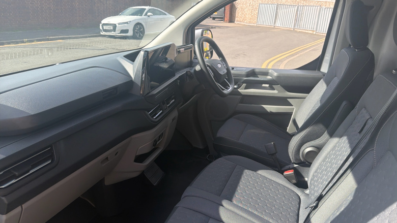 Ford Transit Custom E-320 L1 Rwd 100kW 65kWh H1 Van Limited Auto